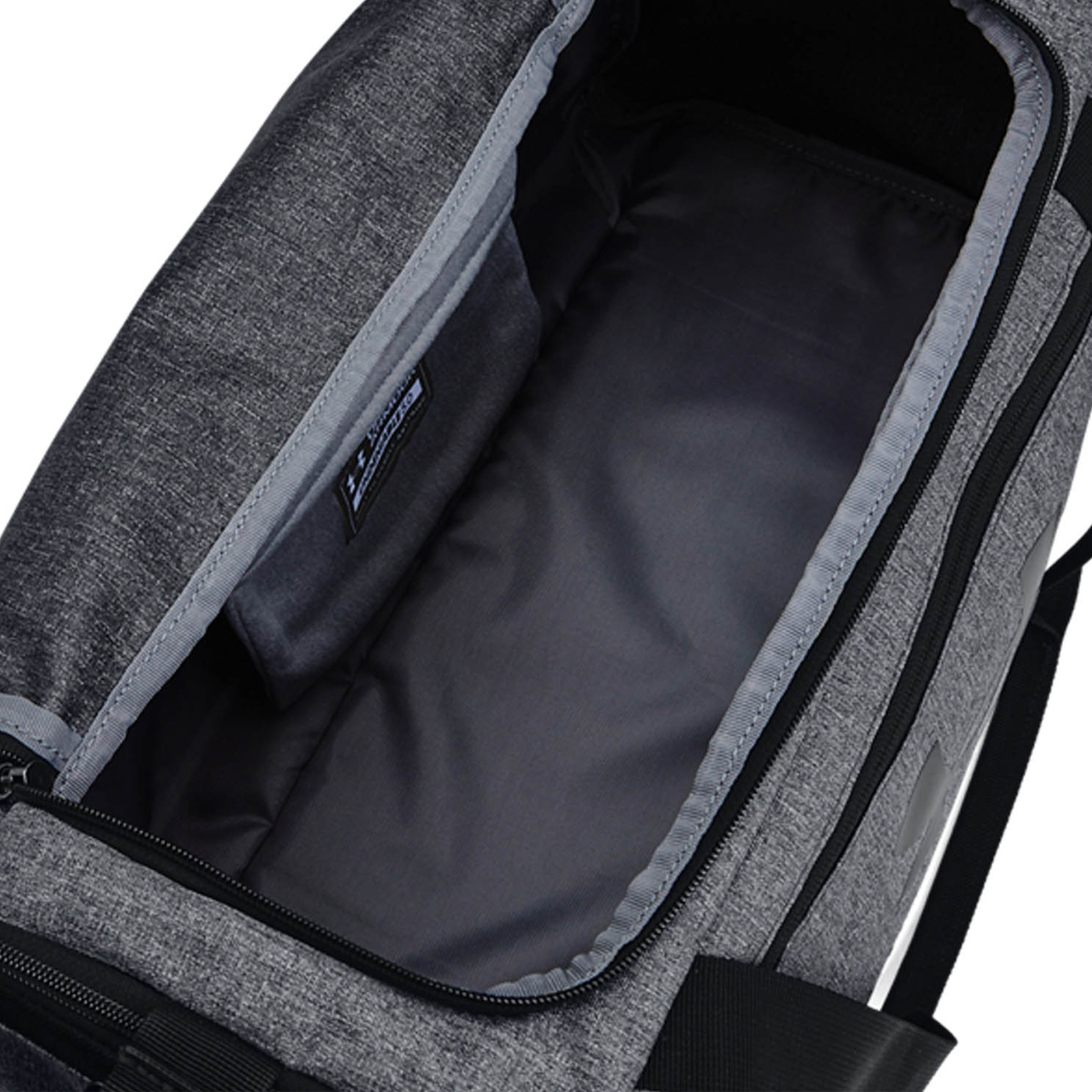 BOLSOUNDERARMOUR50PITCHGRAYBLACK-03